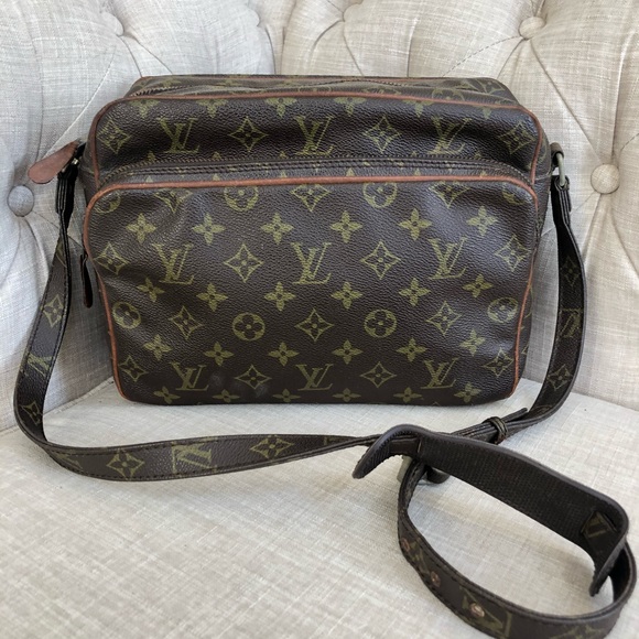Louis Vuitton Handbags - Louis Vuitton Vintage Nile💖